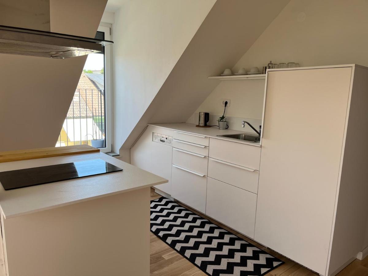 Apartment Malina - Free Private Parking Ljubljana Exteriör bild